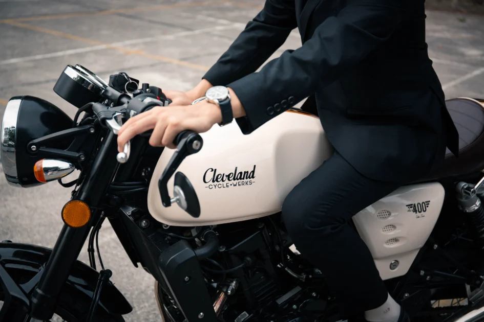 côn tay cafe racer Ace 400