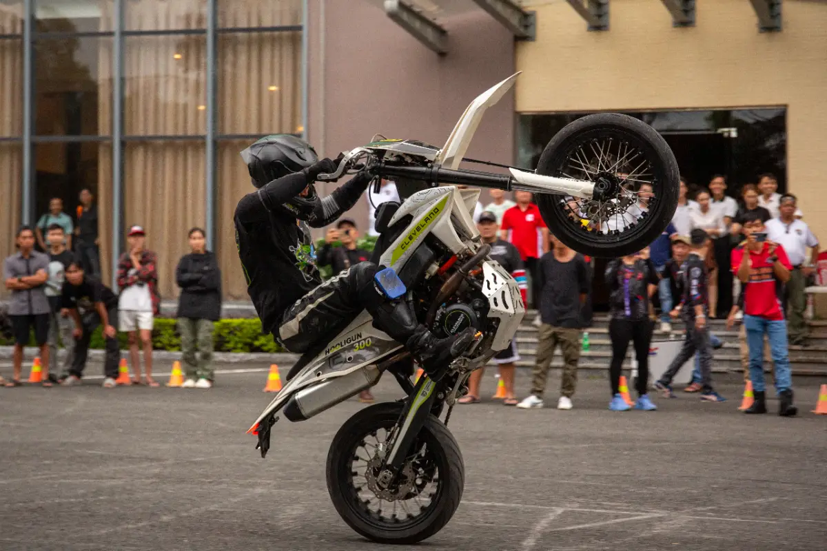supermoto