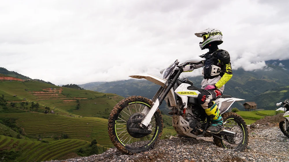 Phượt mù căng chải cùng CCW Hooliguin 300